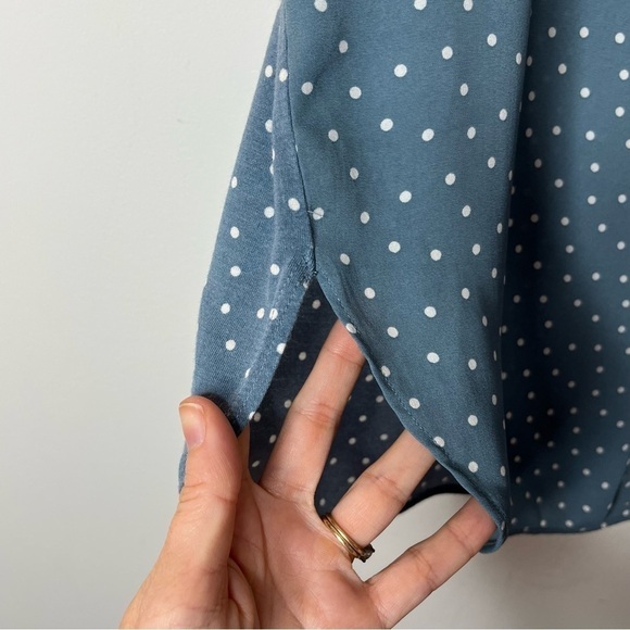 Loft Women's Top XS Blue Polka Dot Print Dolman Short Sleeve Tunic Mix Media - Picture 3 of 6